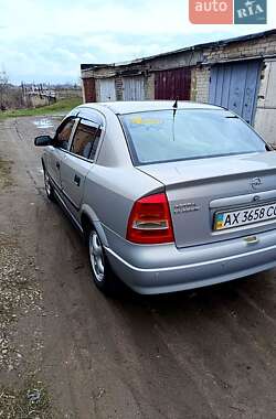 Седан Opel Astra 2006 в Лозовій
