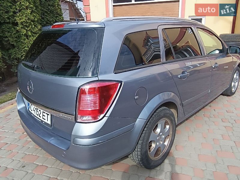Універсал Opel Astra 2005 в Камені-Каширському