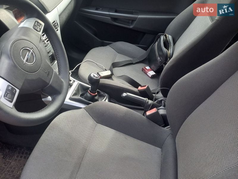 Универсал Opel Astra 2009 в Ровно фото 5 Универсал Opel Astra 2009 в Ровно
