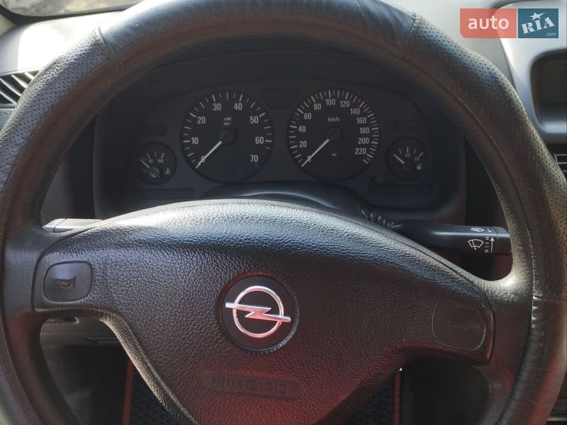 Седан Opel Astra 2007 в Дубно