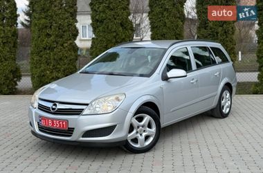 Універсал Opel Astra 2007 в Тернополі