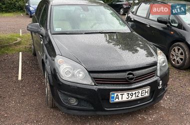 Универсал Opel Astra 2010 в Городенке