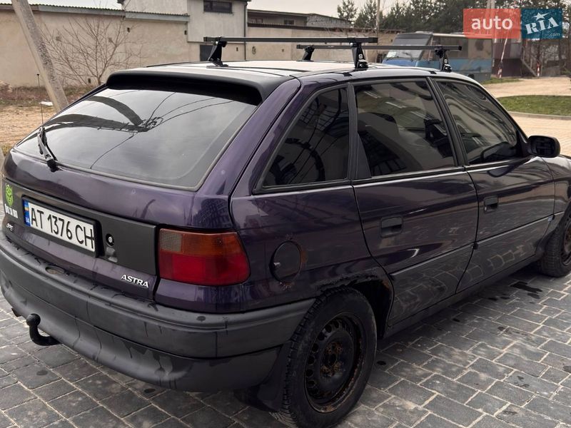 Хетчбек Opel Astra 1995 в Івано-Франківську