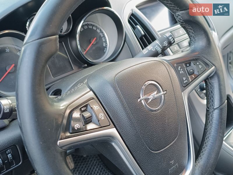 Універсал Opel Astra 2015 в Павлограді