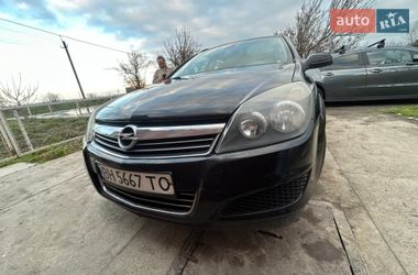 Универсал Opel Astra 2008 в Измаиле