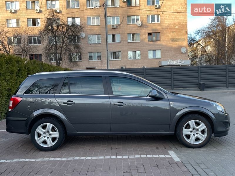 Универсал Opel Astra 2010 в Черкассах фото 3 Универсал Opel Astra 2010 в Черкассах
