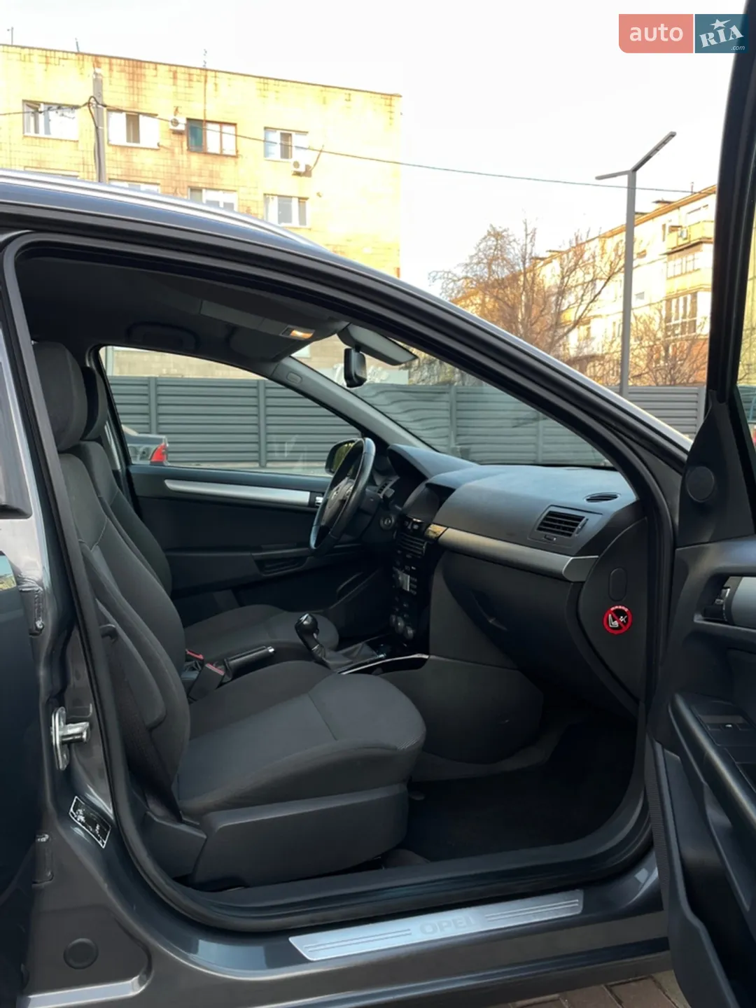 2010 Opel Astra - мініатюра 10