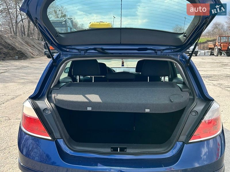 Хетчбек Opel Astra 2006 в Городищеві