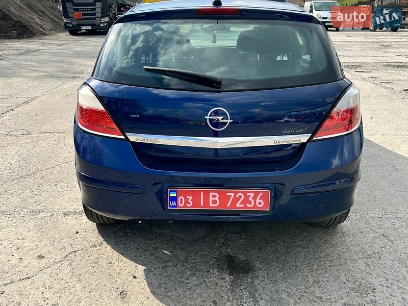 Хетчбек Opel Astra 2006 в Городищеві