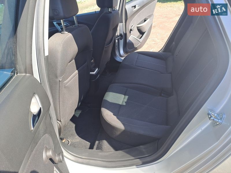 Універсал Opel Astra 2011 в Нововолинську фото 20 Універсал Opel Astra 2011 в Нововолинську