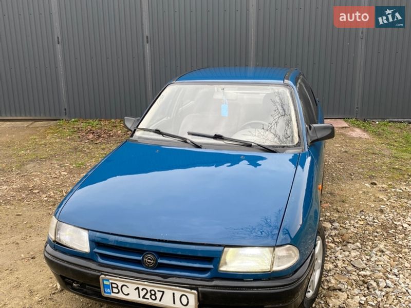 Хетчбек Opel Astra 1992 в Болехові