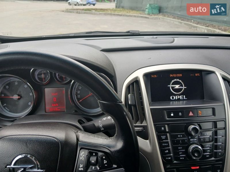 Универсал Opel Astra 2011 в Умани