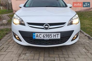 Універсал Opel Astra 2014 в Києві
