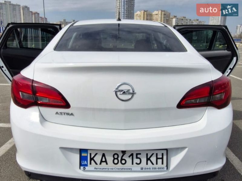Opel Astra 2020