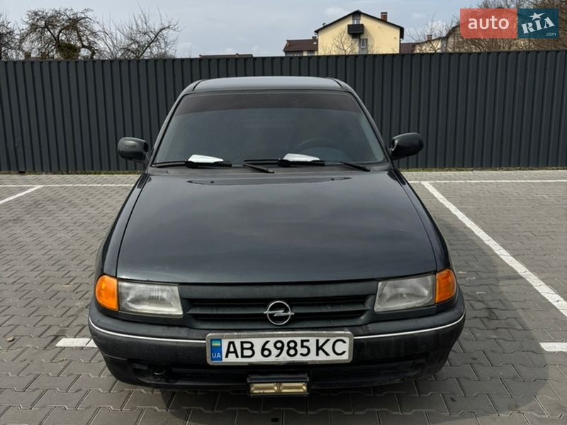 Седан Opel Astra 1994 в Вінниці