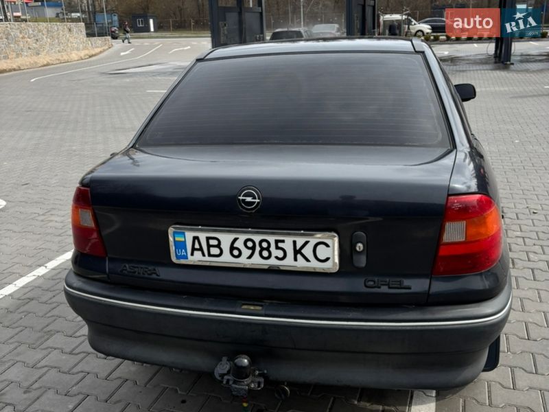 Седан Opel Astra 1994 в Вінниці