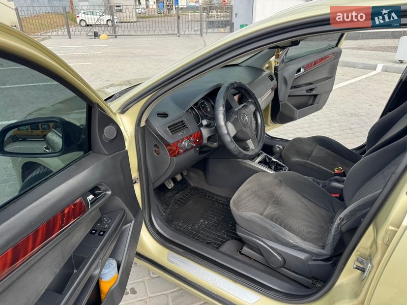 Хетчбек Opel Astra 2004 в Полтаві