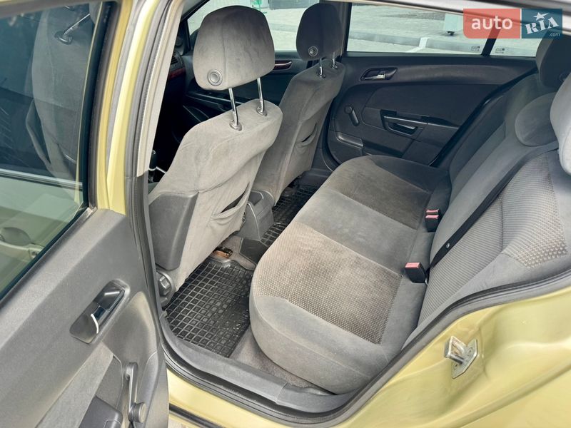 Хетчбек Opel Astra 2004 в Полтаві