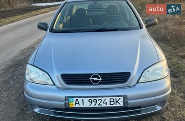 Седан Opel Astra 2008 в Обухові
