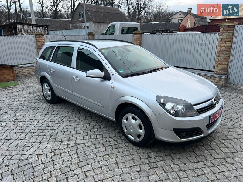 Універсал Opel Astra 2006 в Гнівані