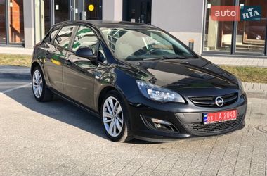 Хэтчбек Opel Astra 2015 в Львове