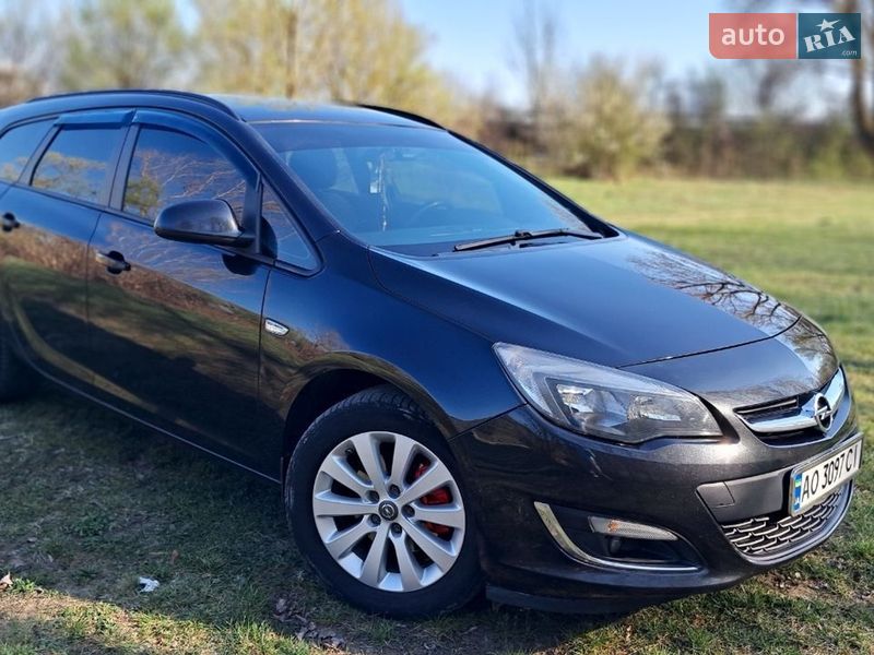 Opel Astra 2012