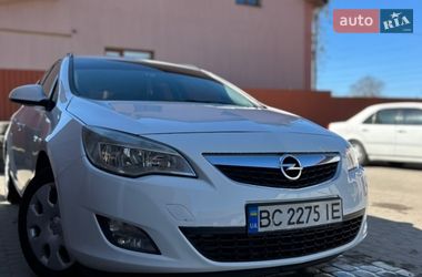 Универсал Opel Astra 2012 в Судовой Вишне