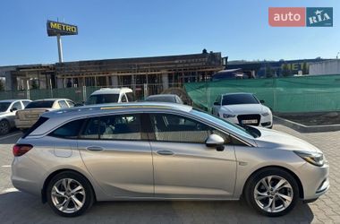 Хетчбек Opel Astra 2017 в Чернівцях