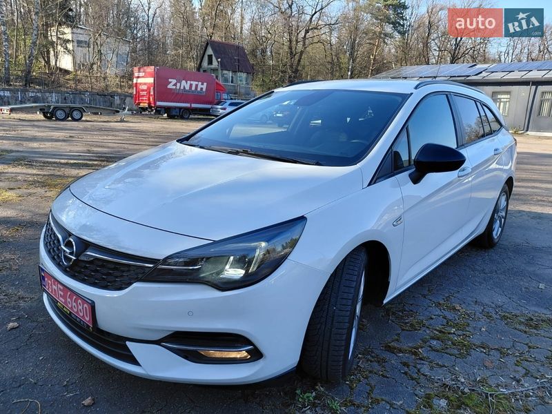 Opel Astra 2021