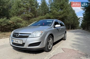Універсал Opel Astra 2008 в Вараші