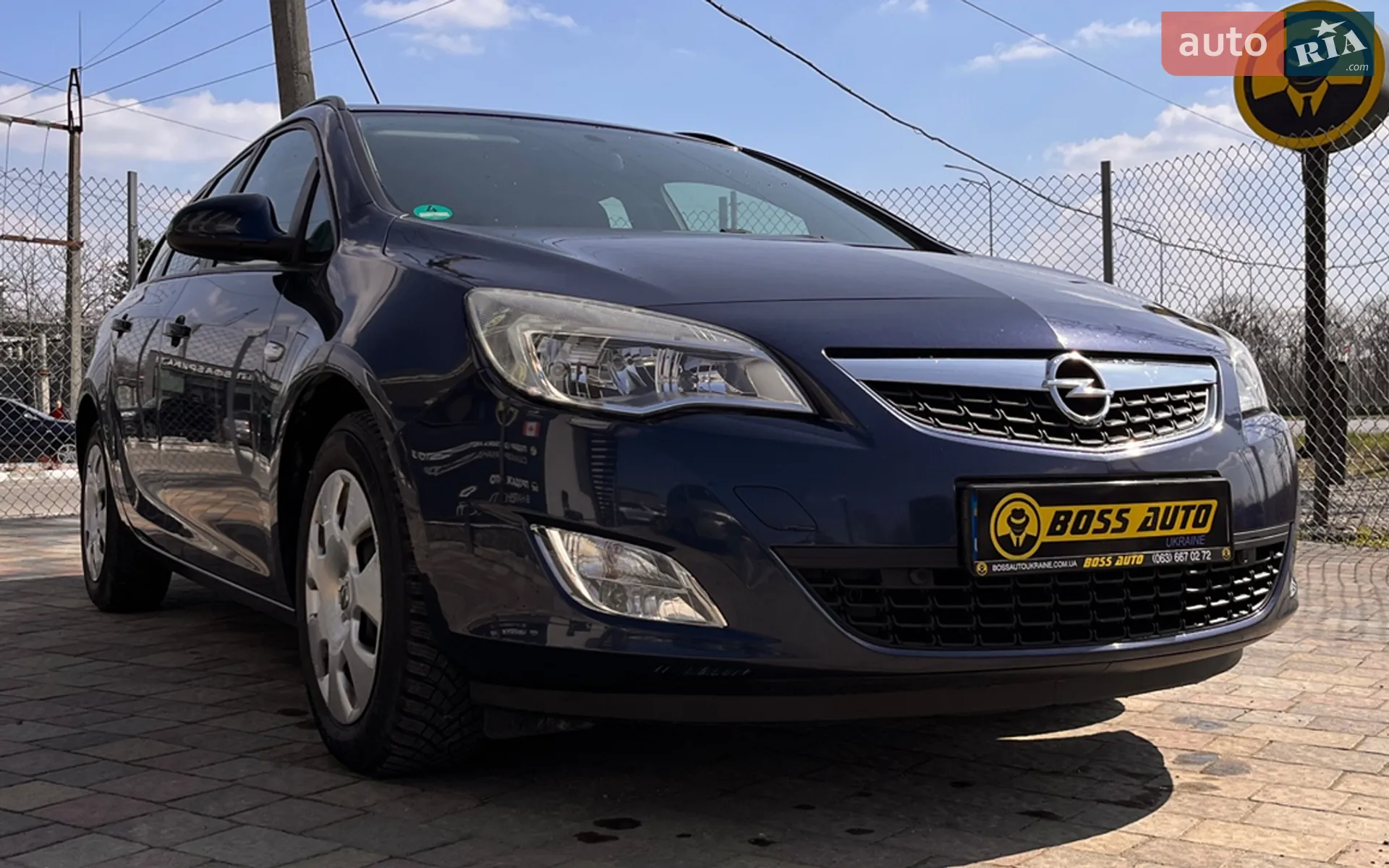 2012 Opel Astra - фото 1