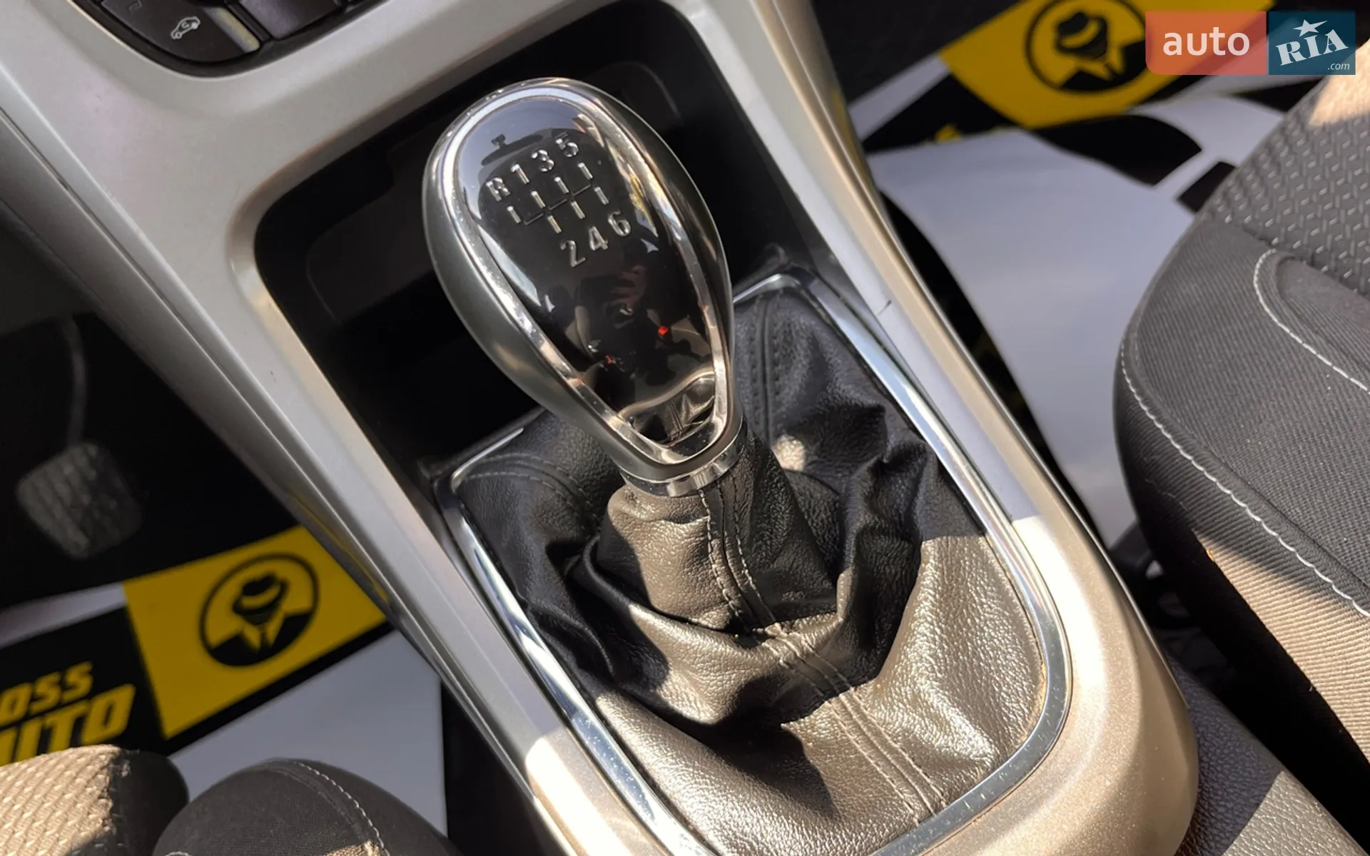 2012 Opel Astra - мініатюра 18