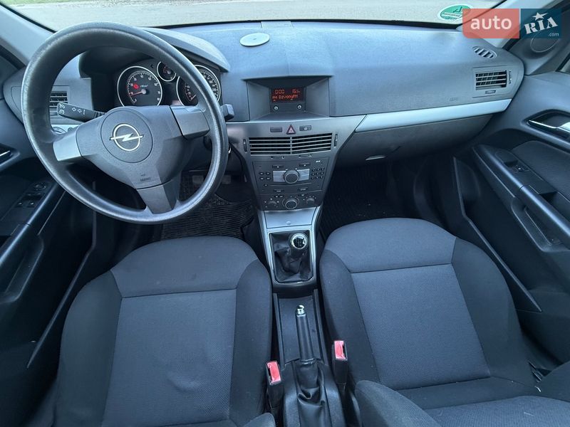 Універсал Opel Astra 2006 в Долині