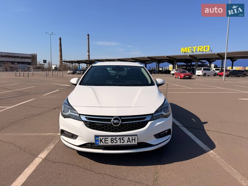 Универсал Opel Astra 2017 в Кривом Роге