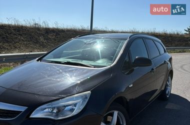 Универсал Opel Astra 2011 в Ровно