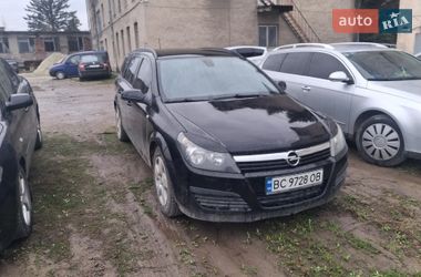 Универсал Opel Astra 2005 в Стрые