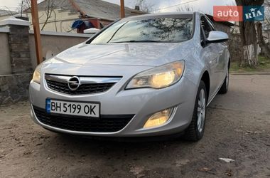 Хэтчбек Opel Astra 2011 в Белгороде-Днестровском