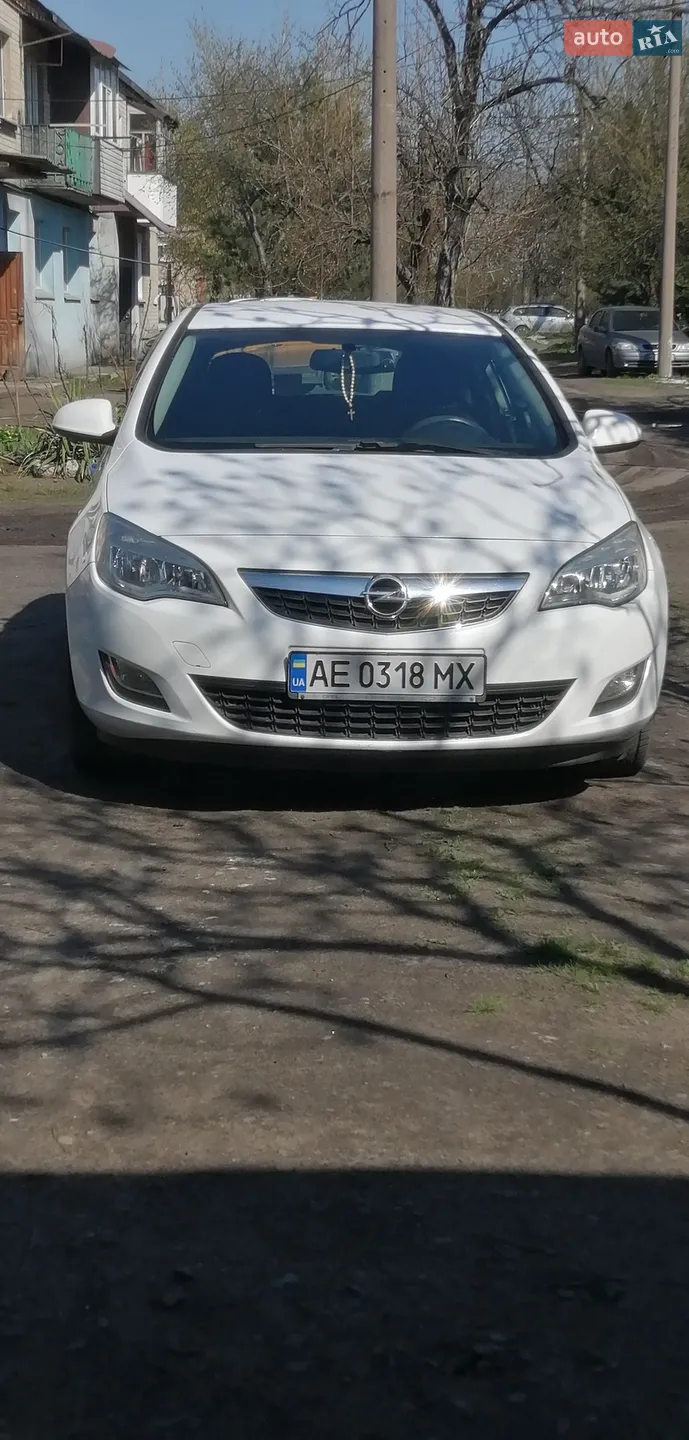 2010 Opel Astra - мініатюра 2