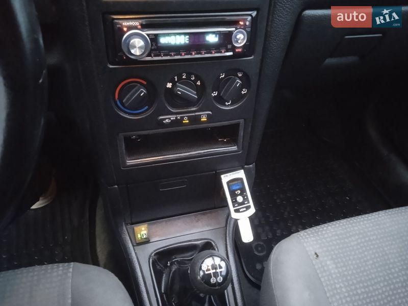 Седан Opel Astra 2007 в Гусятине фото 42 Седан Opel Astra 2007 в Гусятине