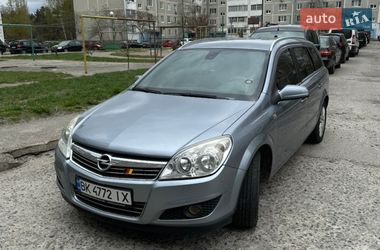 Універсал Opel Astra 2007 в Вараші