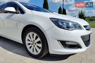 Універсал Opel Astra 2014 в Сумах