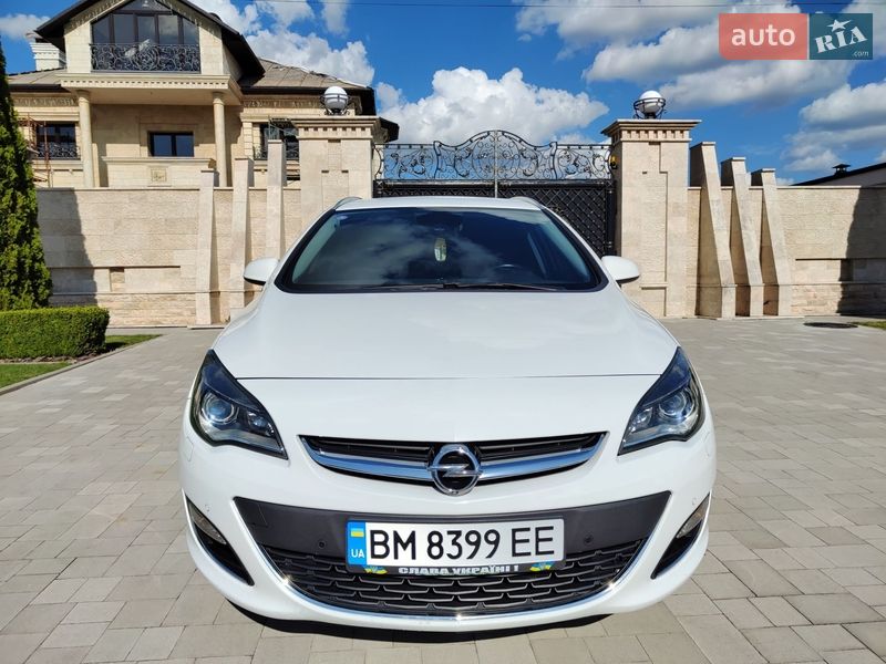 Універсал Opel Astra 2014 в Сумах