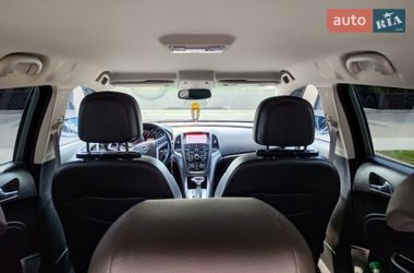 Універсал Opel Astra 2014 в Сумах