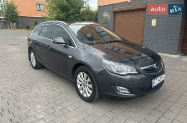 Универсал Opel Astra 2011 в Ивано-Франковске