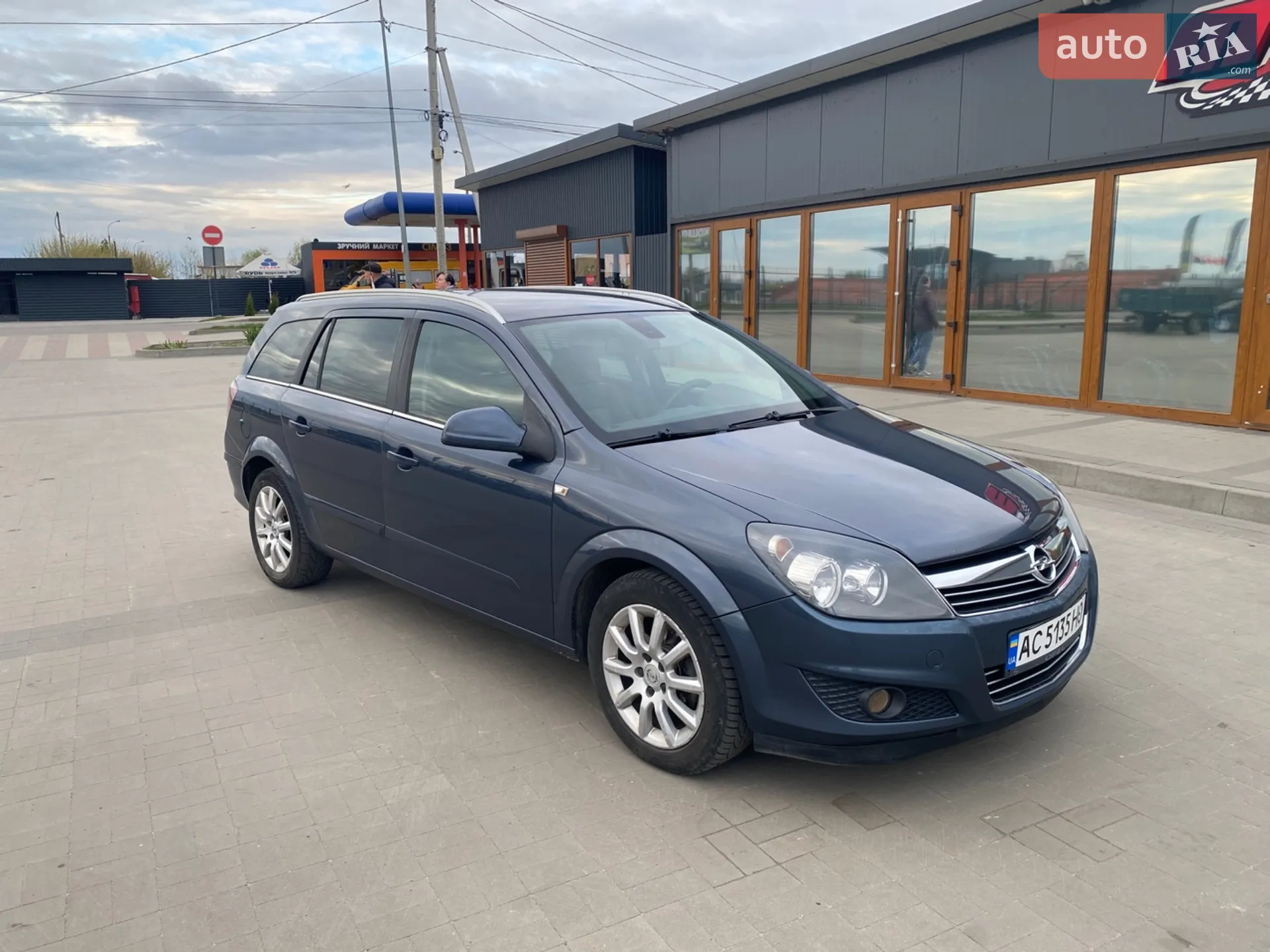 2010 Opel Astra - мініатюра 2