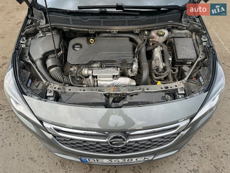 Хэтчбек Opel Astra 2018 в Киеве