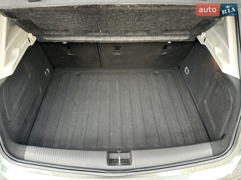 Хэтчбек Opel Astra 2018 в Киеве