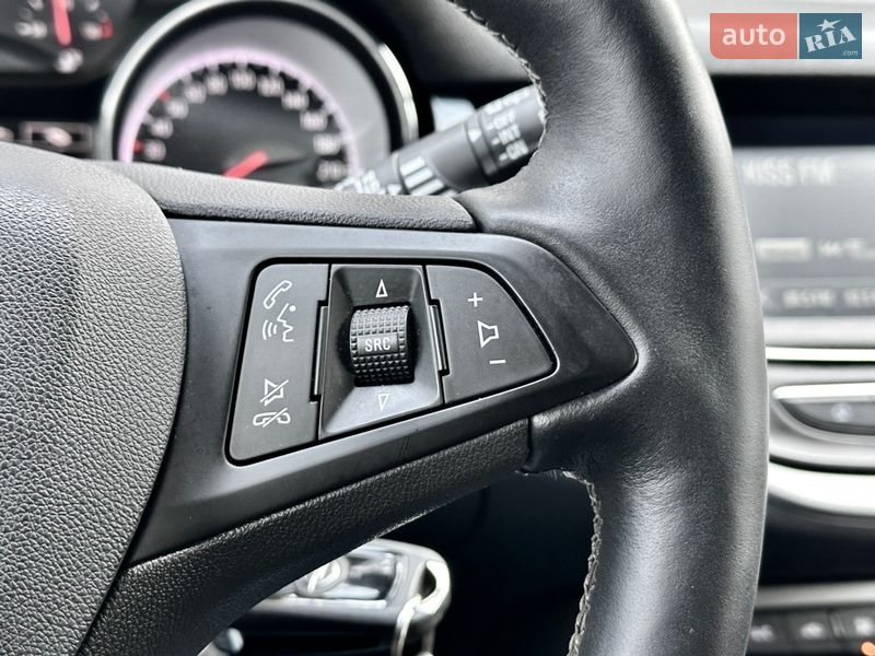 Хэтчбек Opel Astra 2018 в Киеве