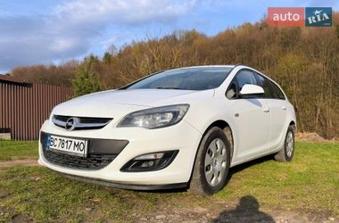 Універсал Opel Astra 2014 в Львові