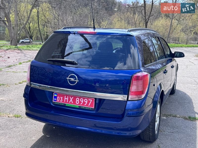 Універсал Opel Astra 2007 в Полтаві